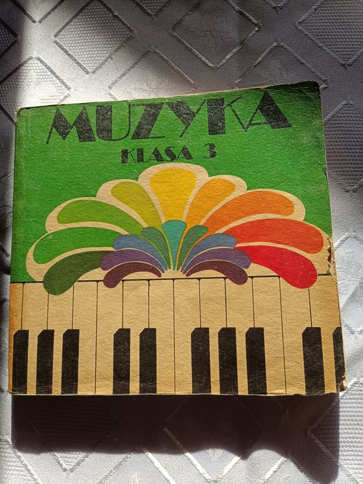 Muzyka klasa 3 podręcznik z 1981 r.