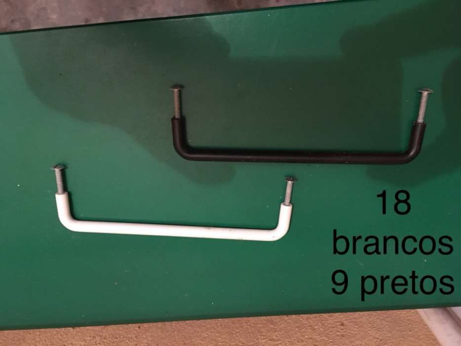 Puxadores de 16cm   12 brancos e  9 pretos