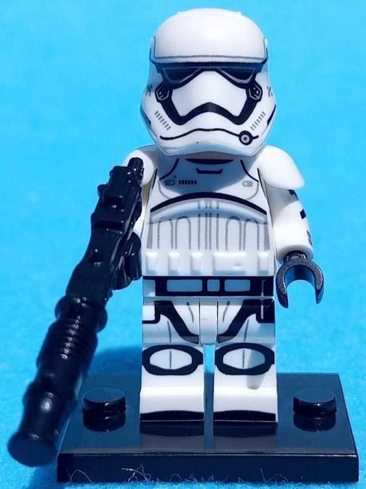 First Order Stormtrooper (Star Wars)