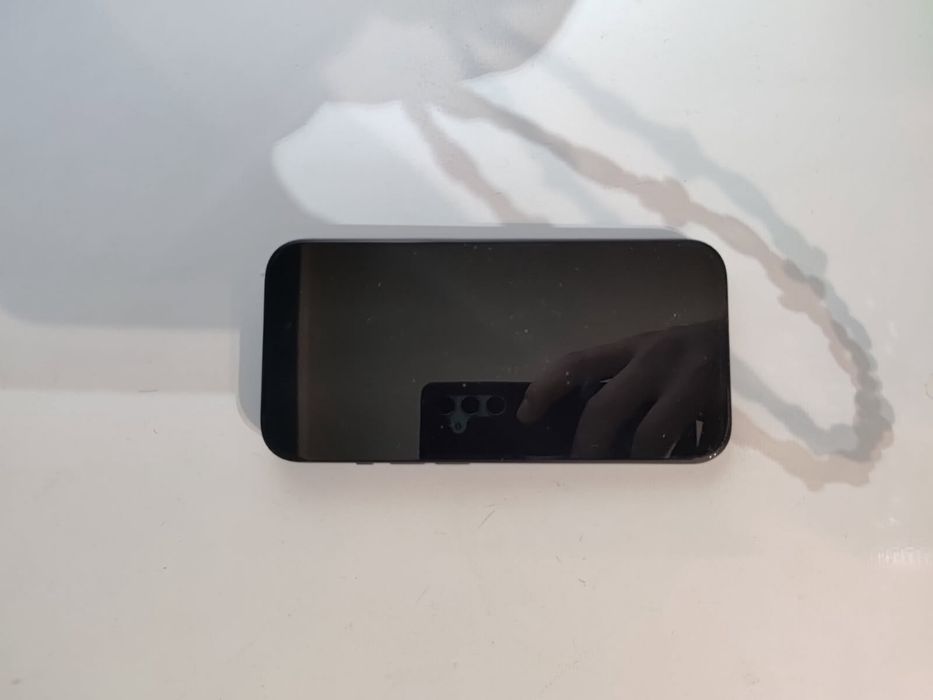 Nowy iphone 15 100% kondycji baterii