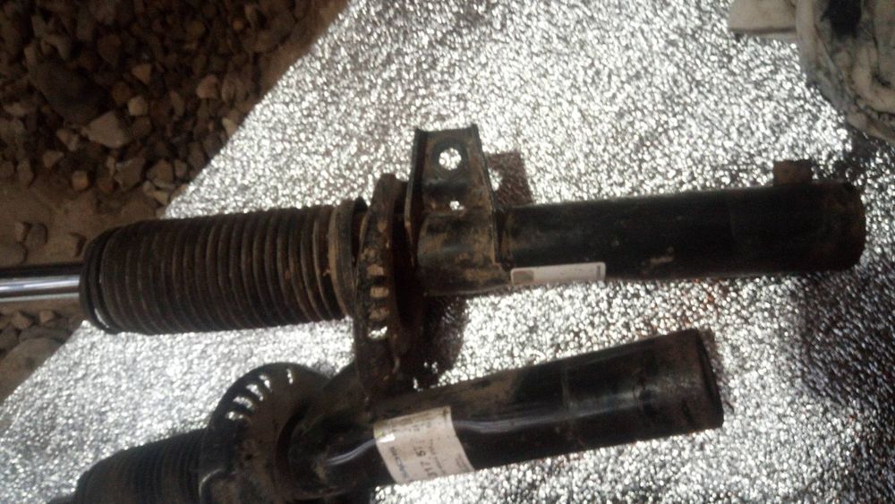 Продам стійки до легкового авто