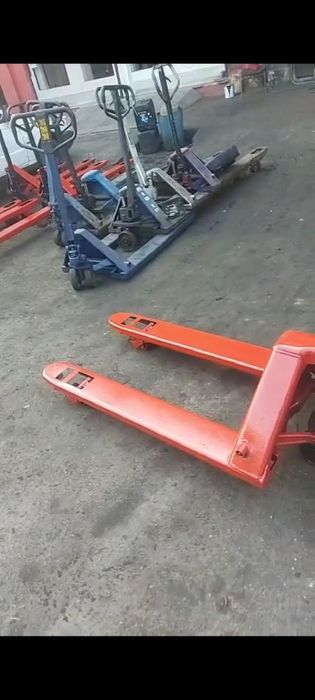 Porta- palete ,Vendo porta-paletes em excelente estado, ideais para ar