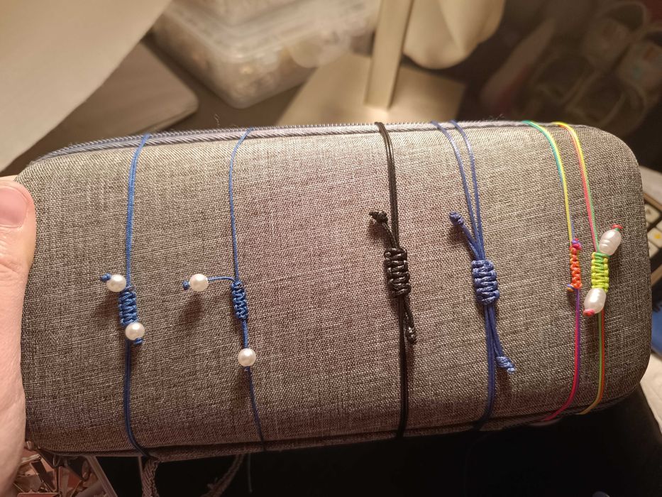 Pulseiras ajustáveis - vários modelos possíveis