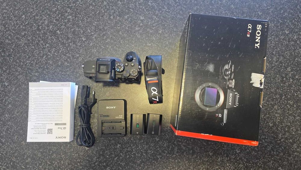 Sony A7R IV - 2 Baterias, 20100 clicks