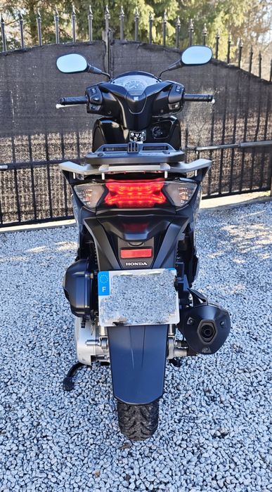 Skuter Honda SH 125cc 2018r 9 tys.km! FULL LED  Keyless Wtrysk 4T!