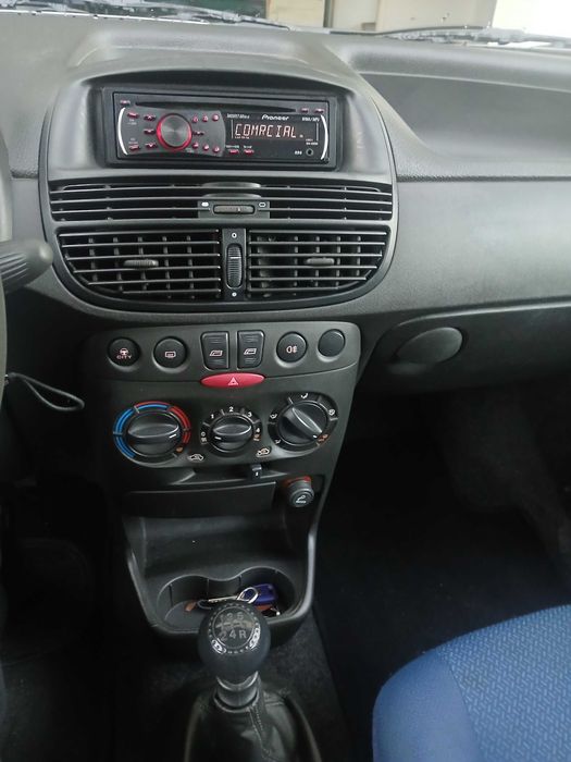 Fiat punto nacional poucos quilómetros