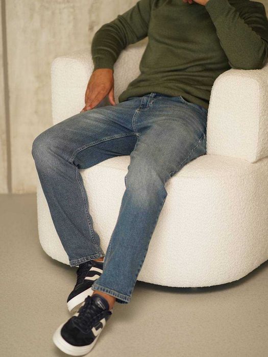 Чоловічі джинси. Сині класичні, мом, бойфренди