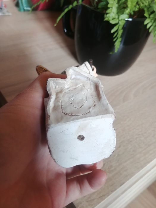 Figurka aniołek z fletem