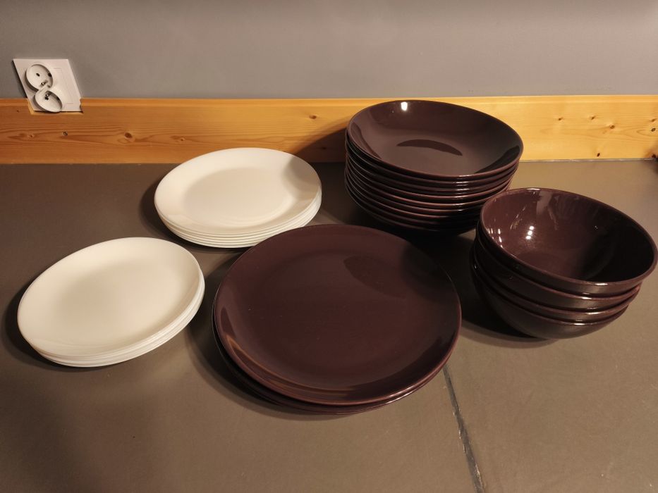 Ikea zestaw talerzy, miski fioletowe FÄRGRIK