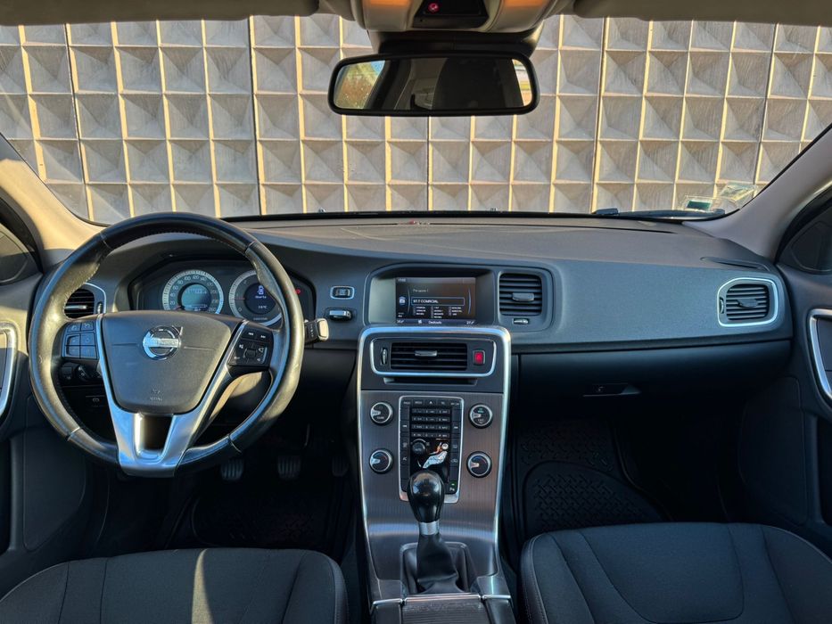 Volvo S60 2.0 Diesel de 163cv, nacional, em muito bom estado geral