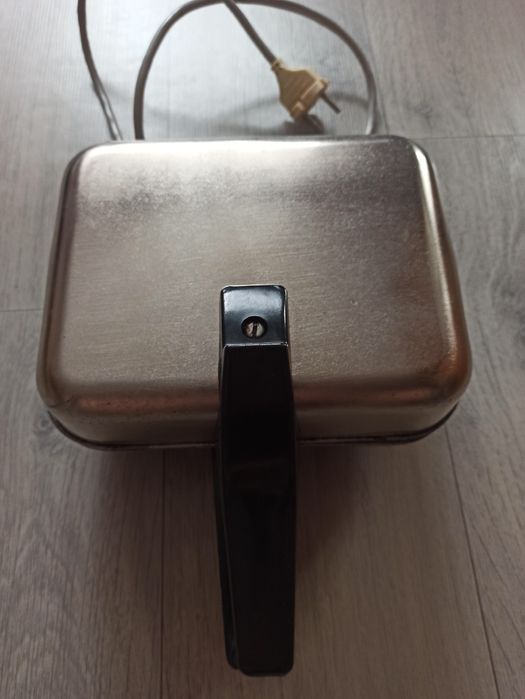 Електро вафельница