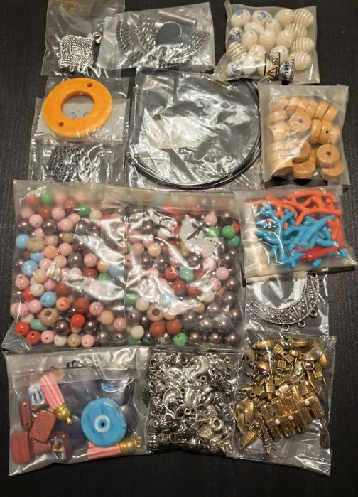 Lote 659 peças para fazer bijuterias
