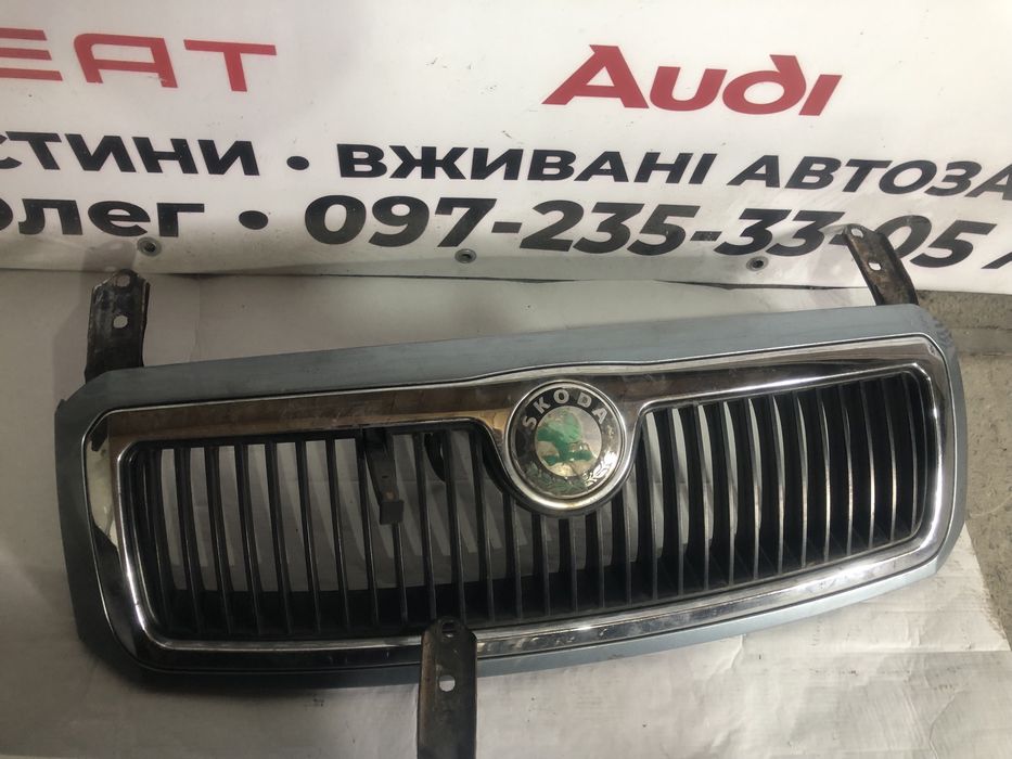 Решітка радіатора Шкода Фабія 1 6Y0853668