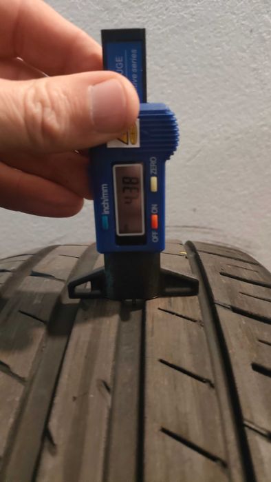 Opony letnie 215/55/R17