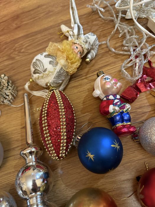 Новорічні іграшки одним лотом