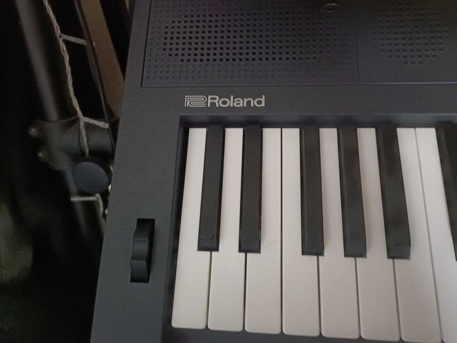 Vendo Vários Teclados - Studiologic, Roland, Korg, Casio