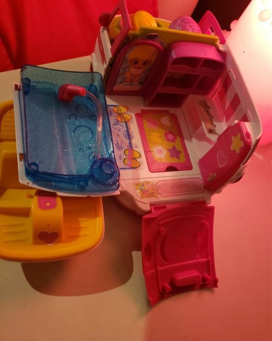 Pinipon Van with Dolls64585100437505124