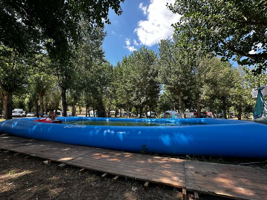 Piscina para venda e jet ski eletrico
