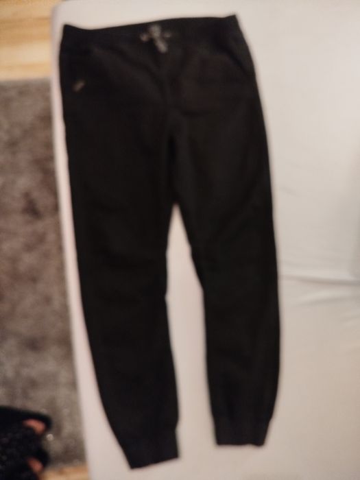 Jeansy dżinsy joggery cropp