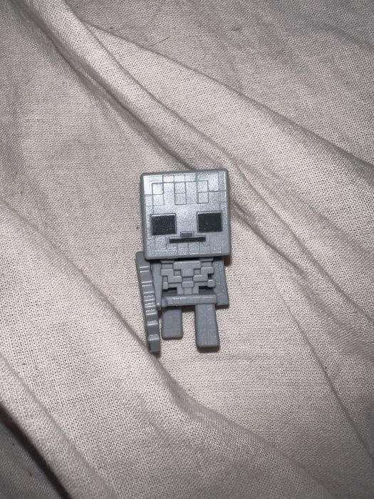 Фигурка майнкрафт скелет