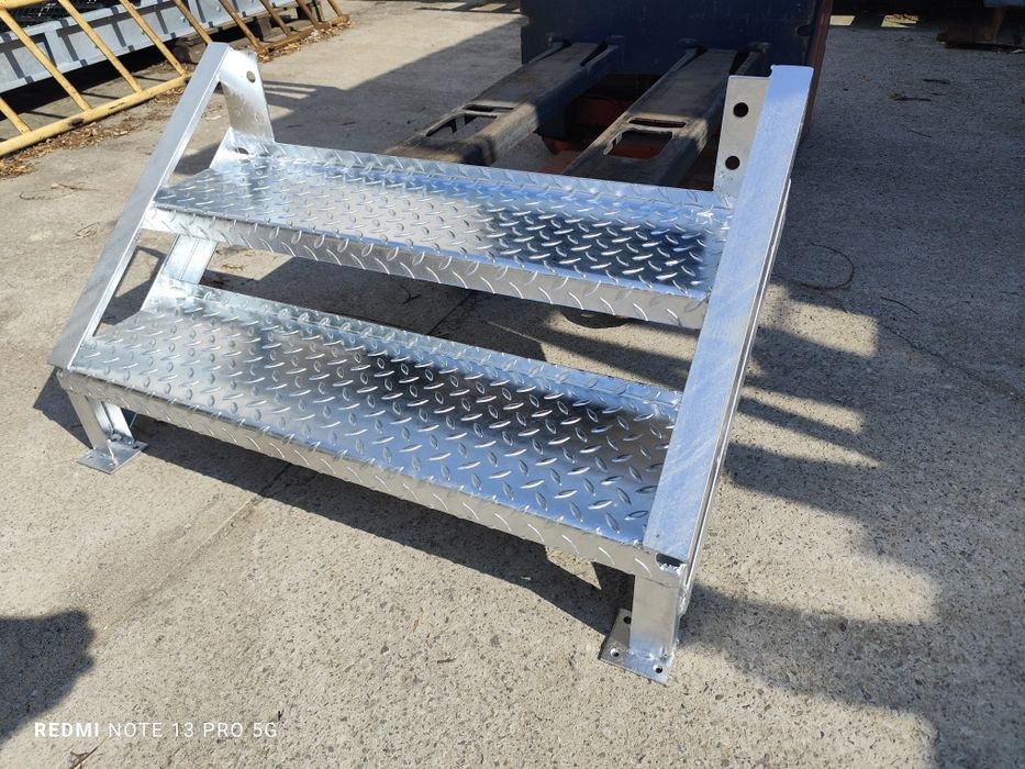 Schody metalowe loft wejście na 56cm 2 stopnie