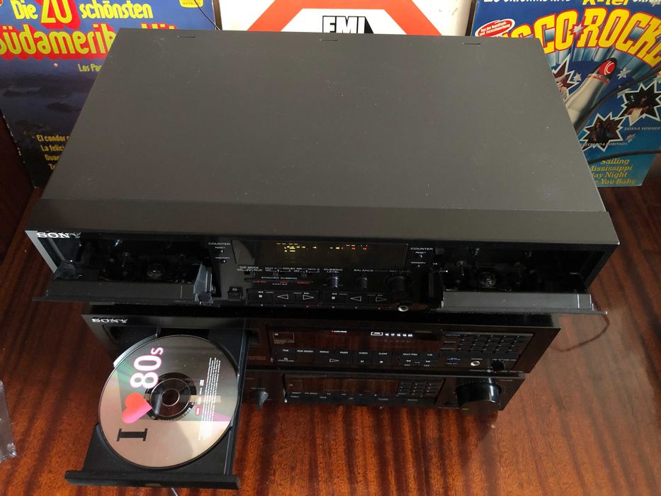 SONY комплект з AM-FM ресивера STR-AV310  касетної деки TC-WR790  cd програвача CDP-790(пульт)
