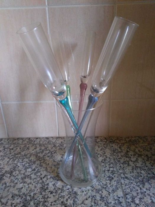 Copos champagne.