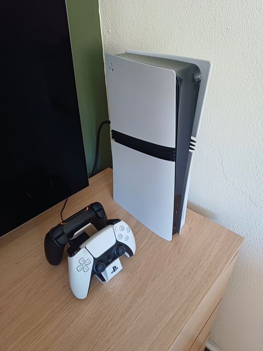 PS5 PRO com extras