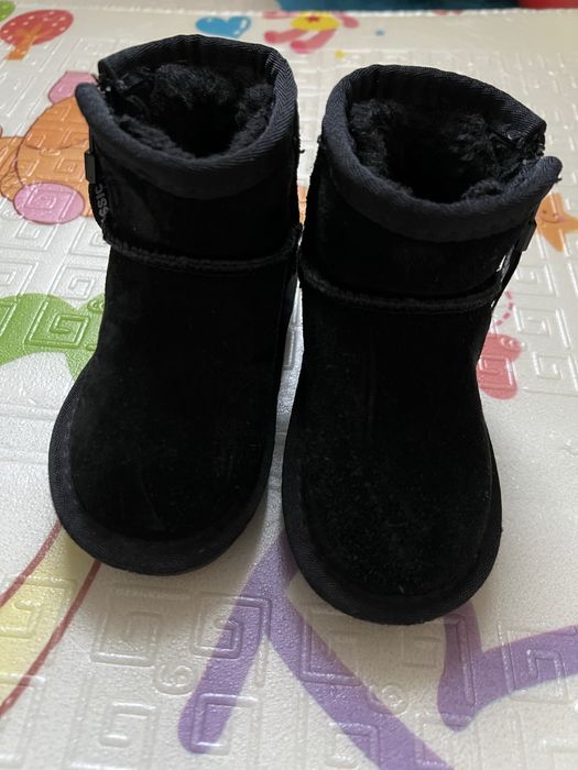 Уги Черевички дитячі 22 розмір