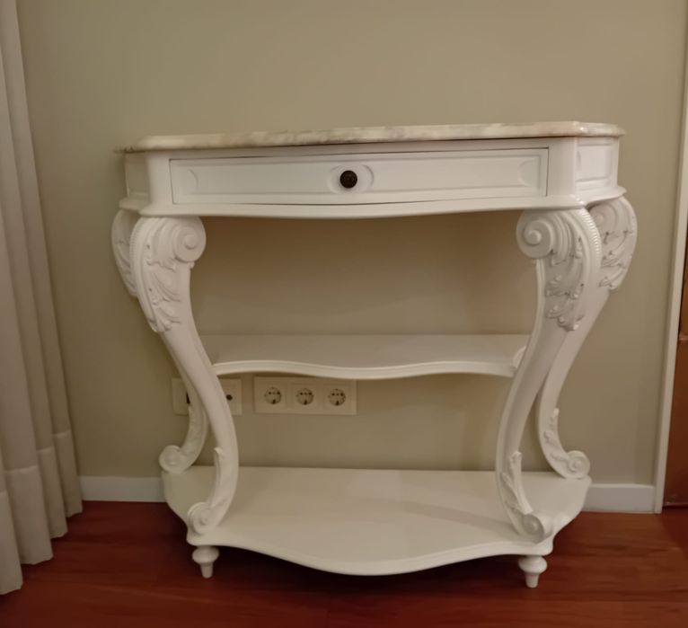 Móvel Vintage lacado em branco