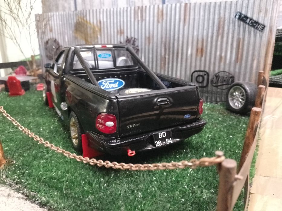 Miniatura Ford SVT f150