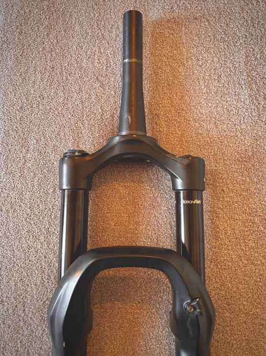 ROCK SHOX Yari RC - 160 mm, koło 29/27,5
