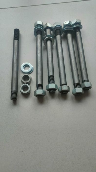 Śruba M 24/230 szpilka