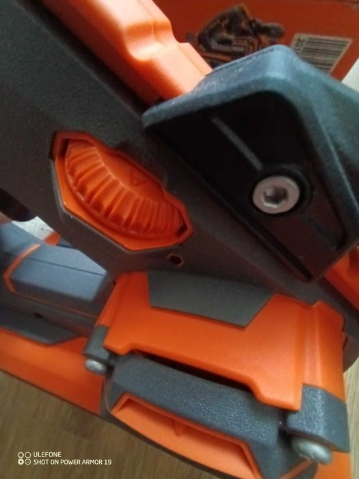 Ridgid R86065 18V Brushless 3" x 18" Belt Sander
