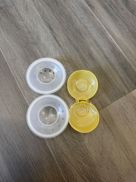 Bicos silicone Medela + conchas medela