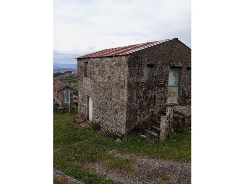 Moradia em pedra em Lordelo, Monção