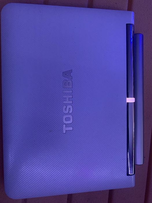 Tochiba pc NB200