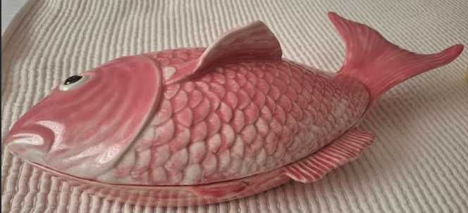 Terrina em forma de peixe, em faiança SECLA