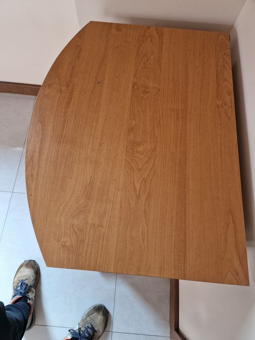 Stolik pod telewizor