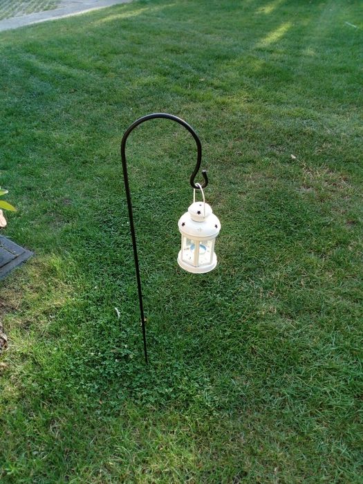 Wieszak ogrodowy na lampion