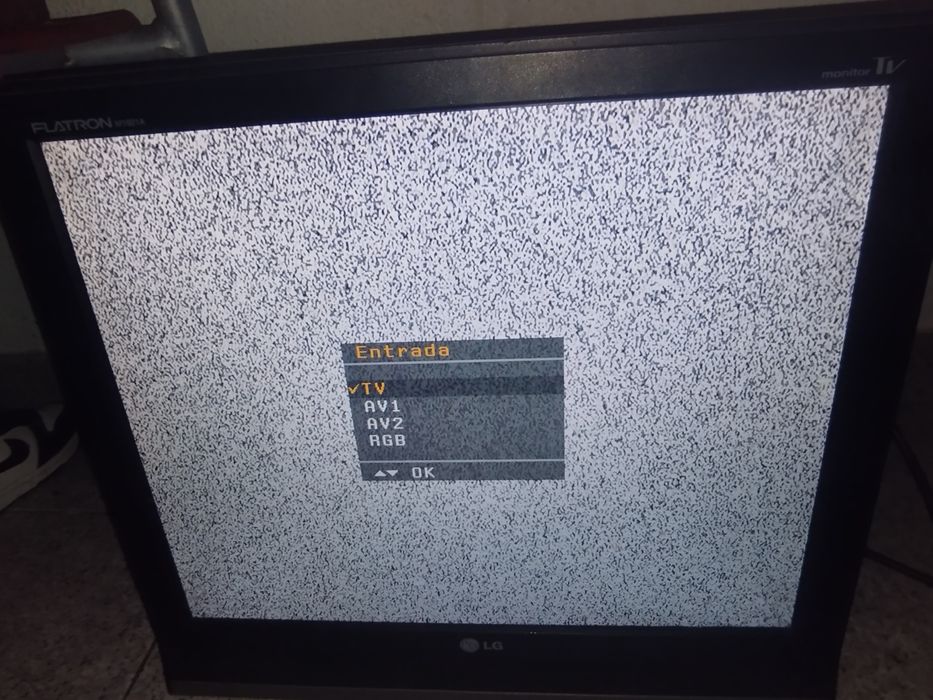 TV LG LCD 24 in a trabalhar vendo urgente