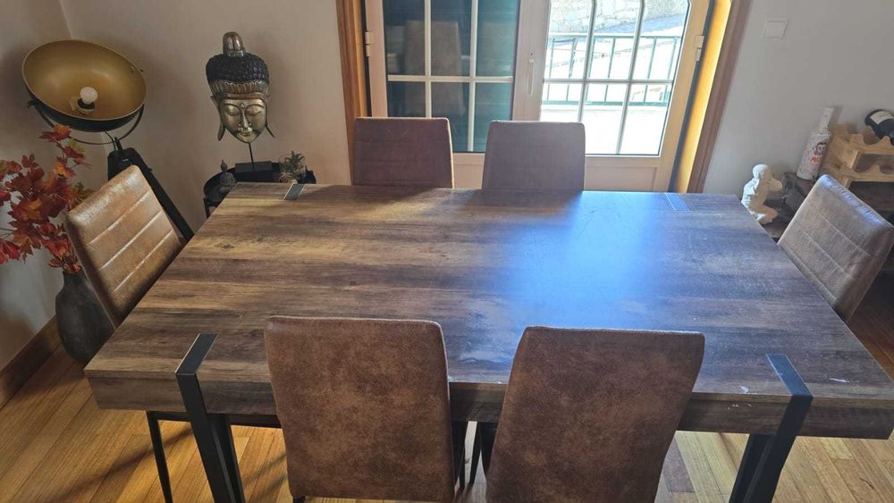 Mesa de Jantar Grande com 6 Cadeiras