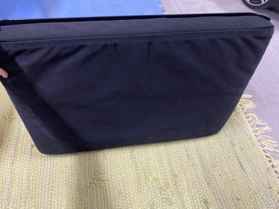 Base almofadada para portátil IKEA