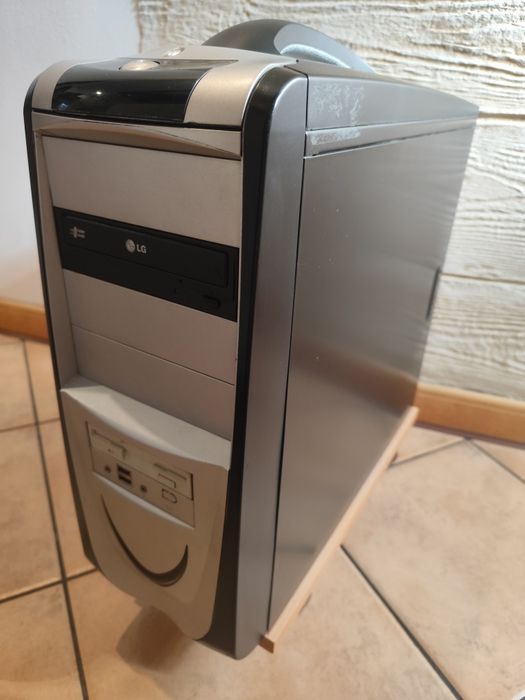 Używana obudowa komputerowa ATX