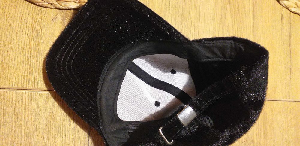 Czapka z daszkiem jesienna zimowa