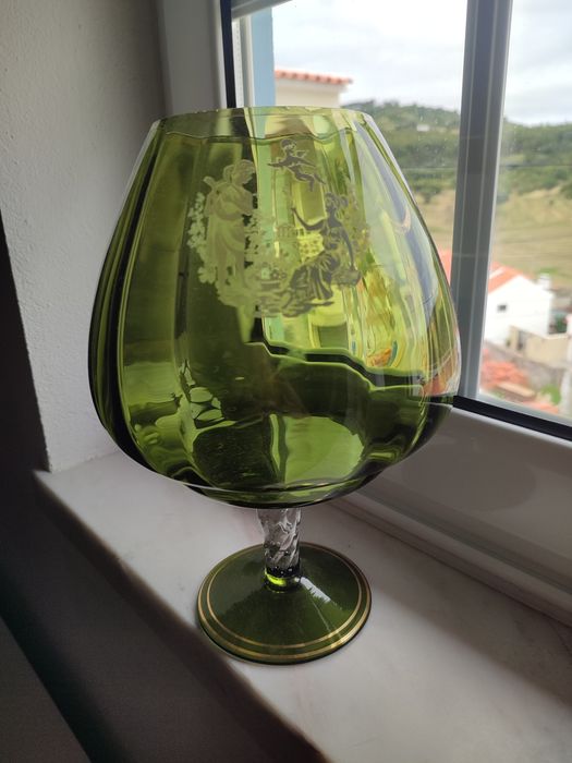 Decorative glass cup64752316407169121