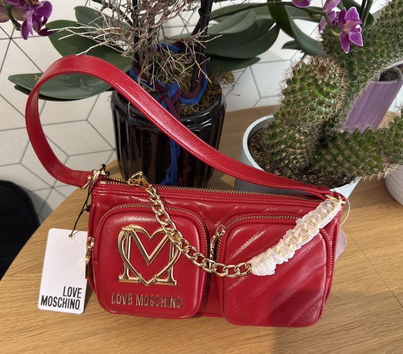 Prezent Torebka damska Love Moschino Borsa JC4324PP0LKM0500 Czerwona