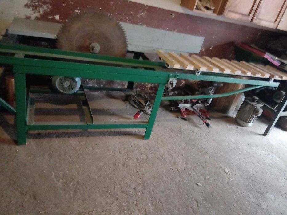 Piła Trak z ruchomym wózkiem na prowadnicach