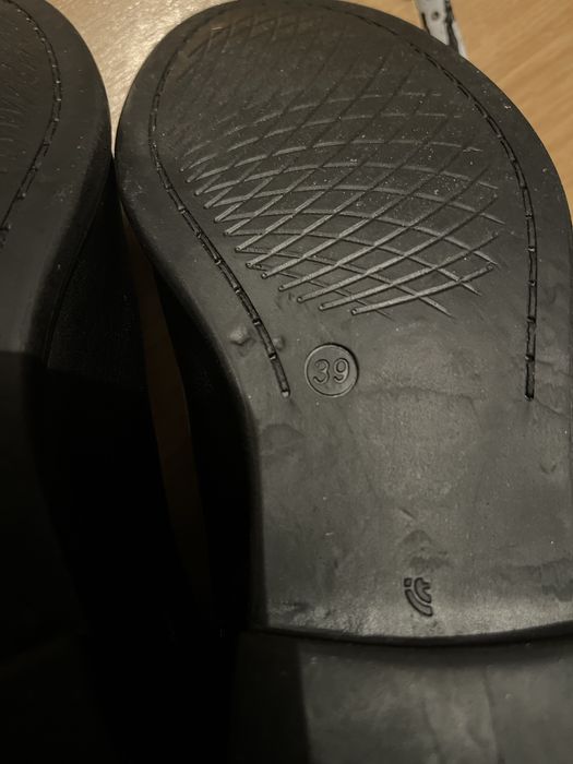 Buty skorzane r. 38/39 firma Bata