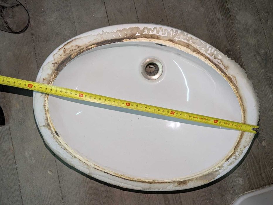 Lavatórios Roca de colar e encastrar por baixo usados